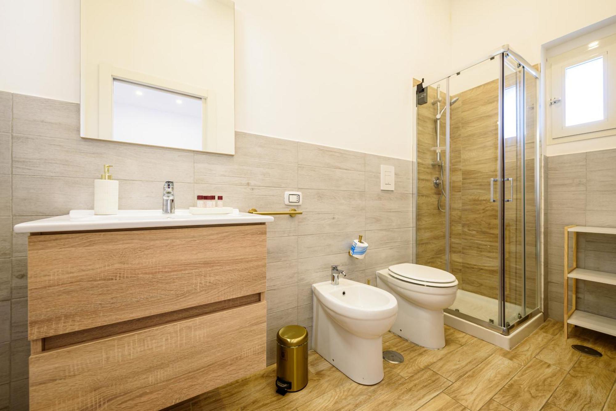 Luxury Apartment In Central City ナポリ エクステリア 写真