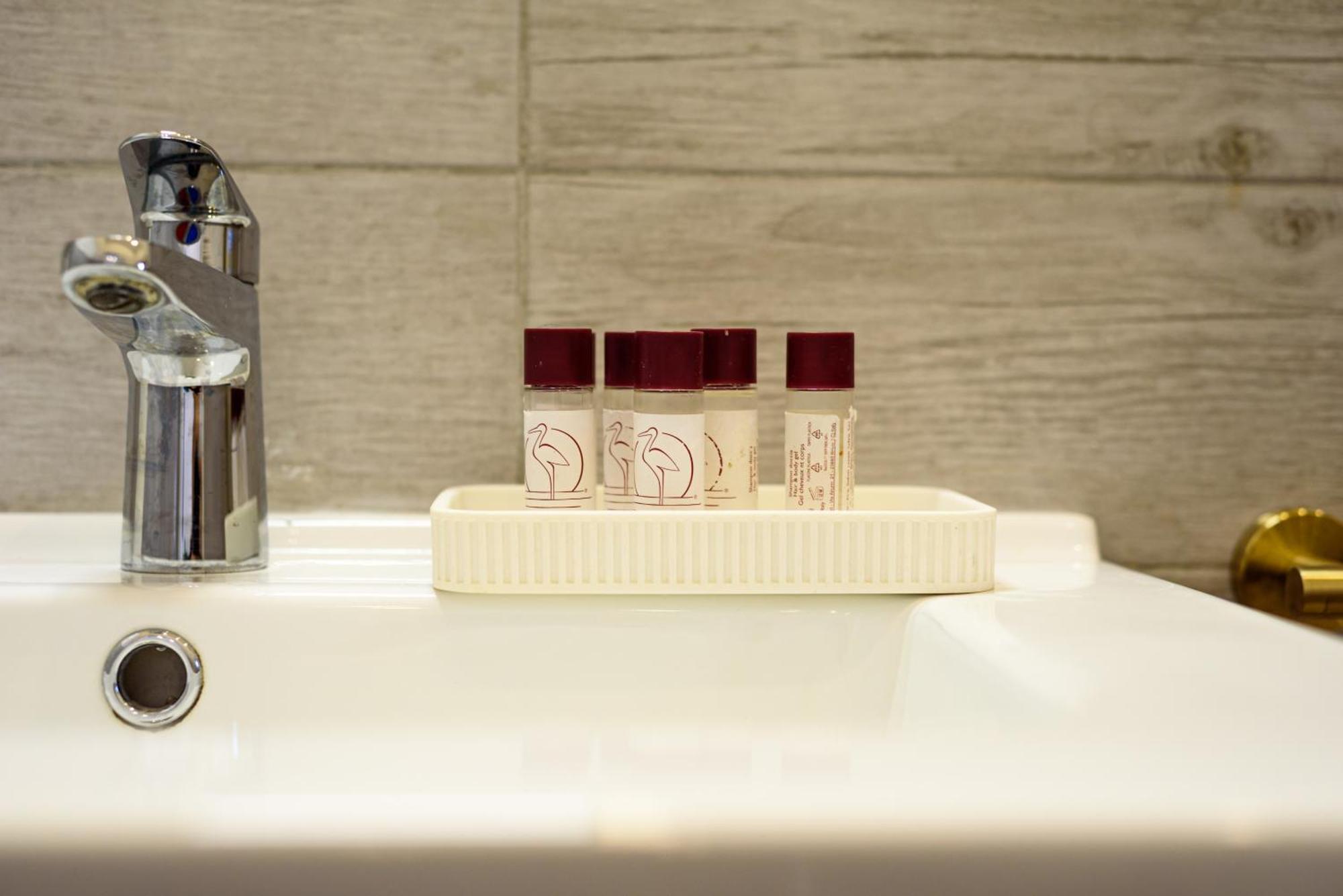 Luxury Apartment In Central City ナポリ エクステリア 写真