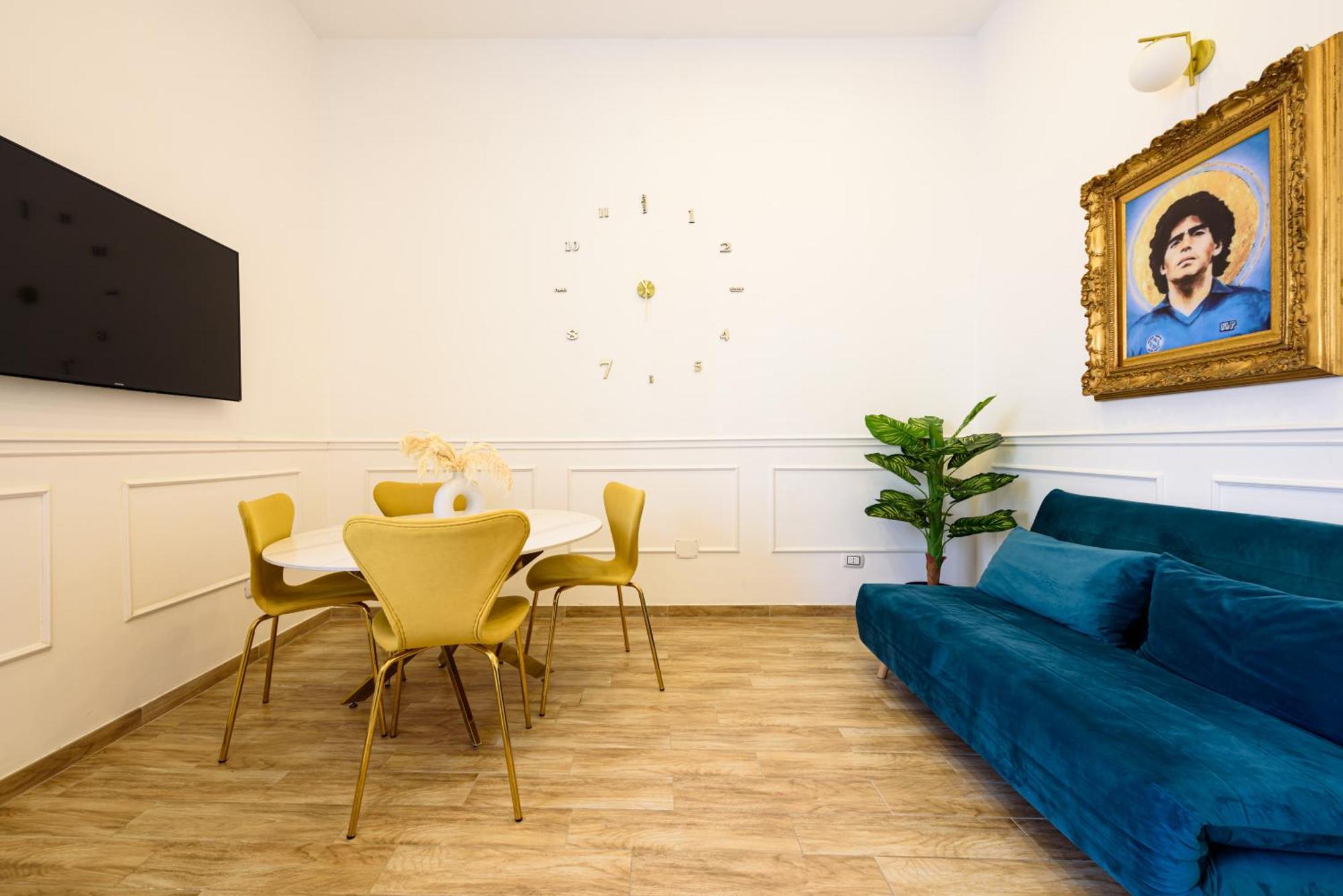 Luxury Apartment In Central City ナポリ エクステリア 写真