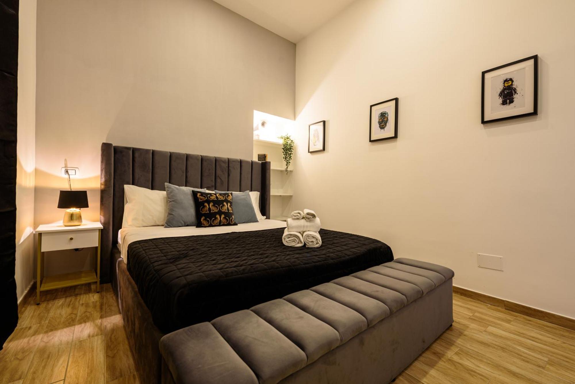 Luxury Apartment In Central City ナポリ エクステリア 写真